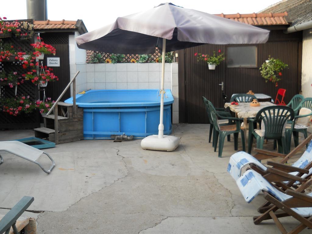 Pál Ház Apartamento Abádszalók Exterior foto