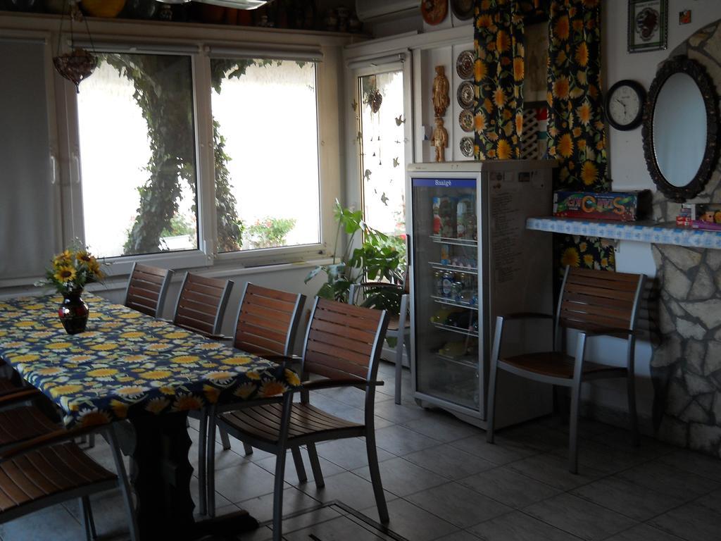 Pál Ház Apartamento Abádszalók Exterior foto