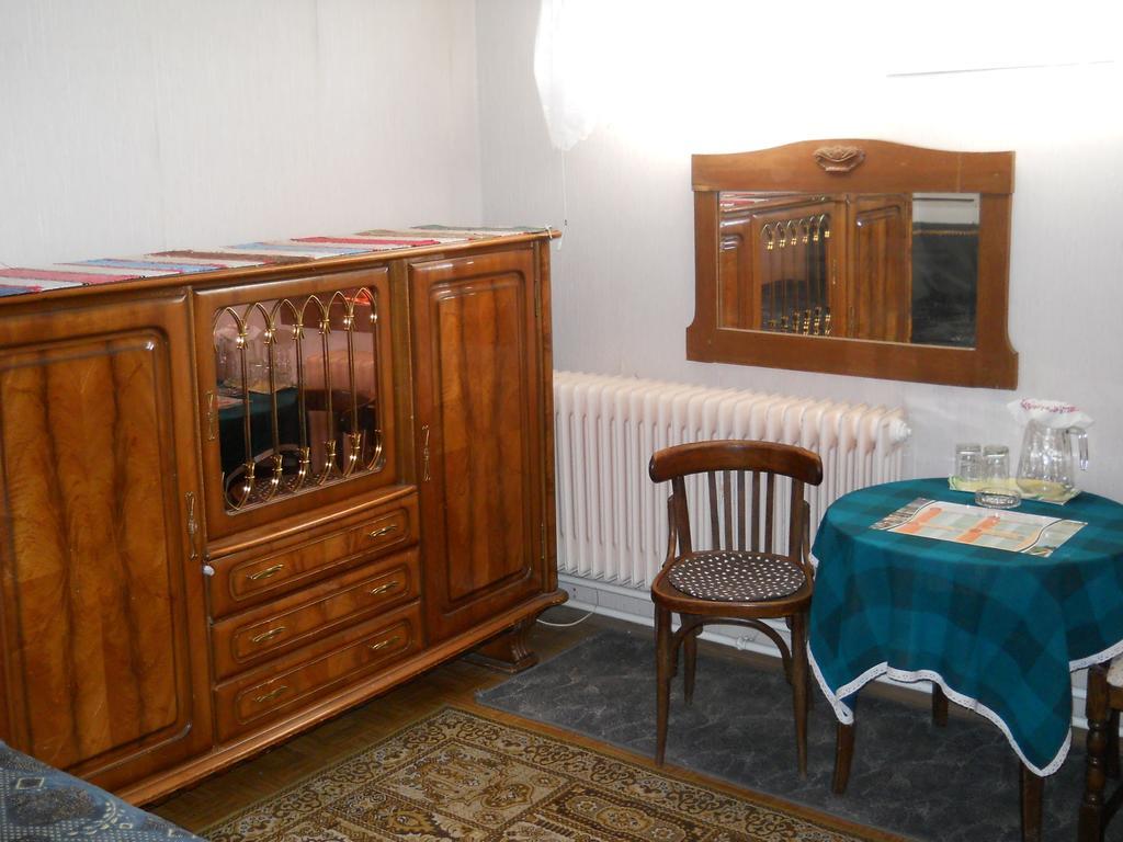 Pál Ház Apartamento Abádszalók Habitación foto